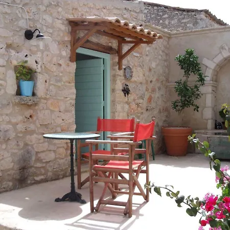 Delightful Stone Greek Cottages - Daisy Studio & Marguerite One & Half Bdrms Casa vacanze